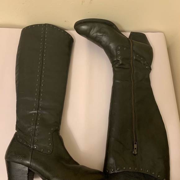 Born black leather boots size 8 Excellent used condition - Picture 3 of 10